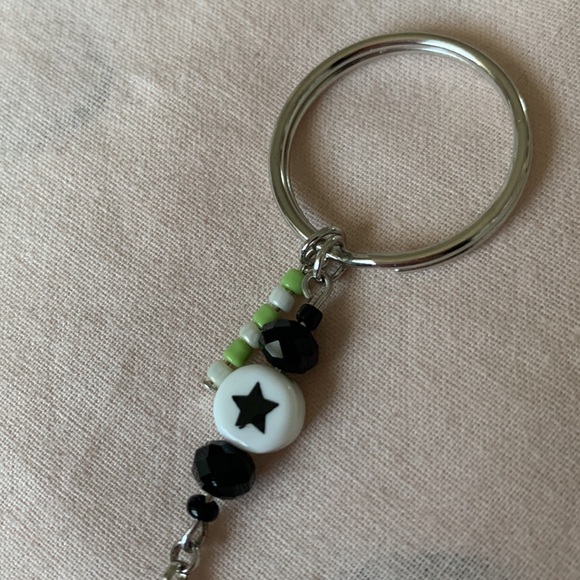 Handmade panda keychain - Picture 2 of 3